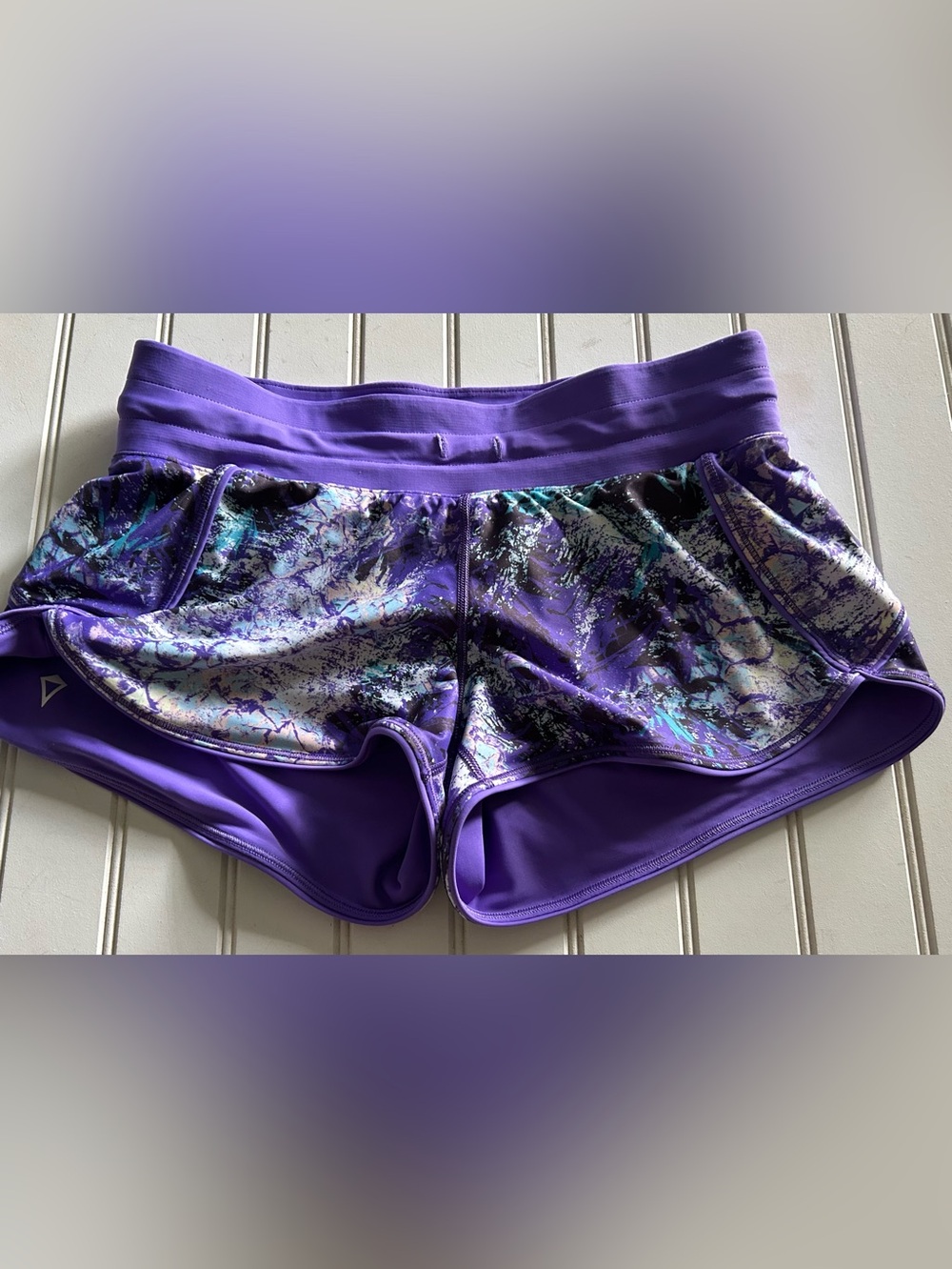 IVIVVA by LULULEMON girls size 10 shorts